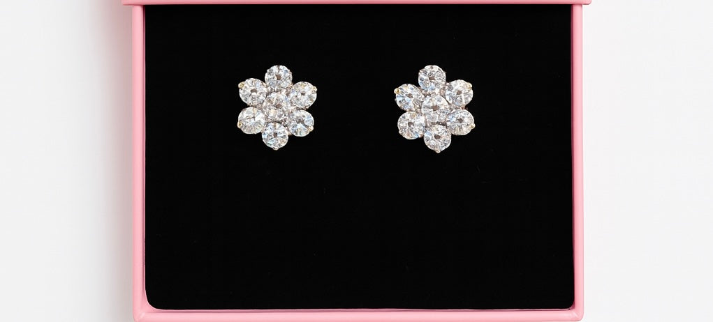 Fleur Brillante Studs